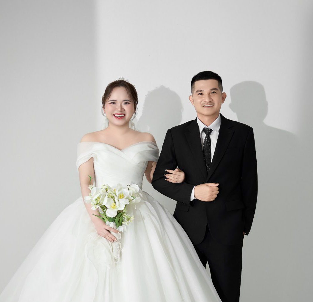 Đình Chính – Hồng Vân